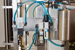 Станция сериализации TraceWay S1, вид сзади